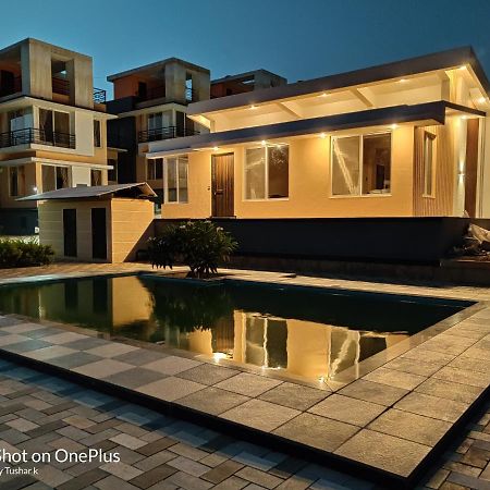 Royal Meadows Igatpuri 2Bhk Poolside Villa Екстериор снимка