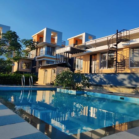 Royal Meadows Igatpuri 2Bhk Poolside Villa Екстериор снимка