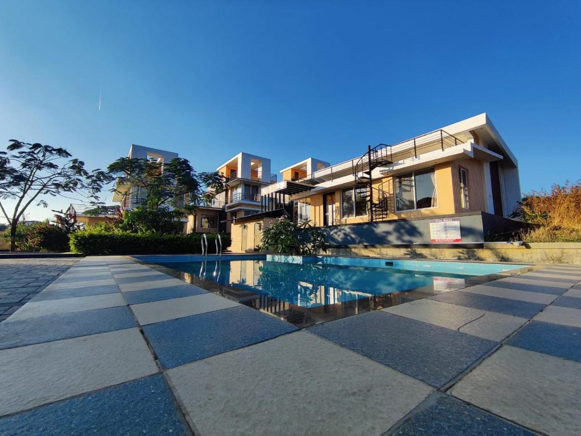 Royal Meadows Igatpuri 2Bhk Poolside Villa Екстериор снимка