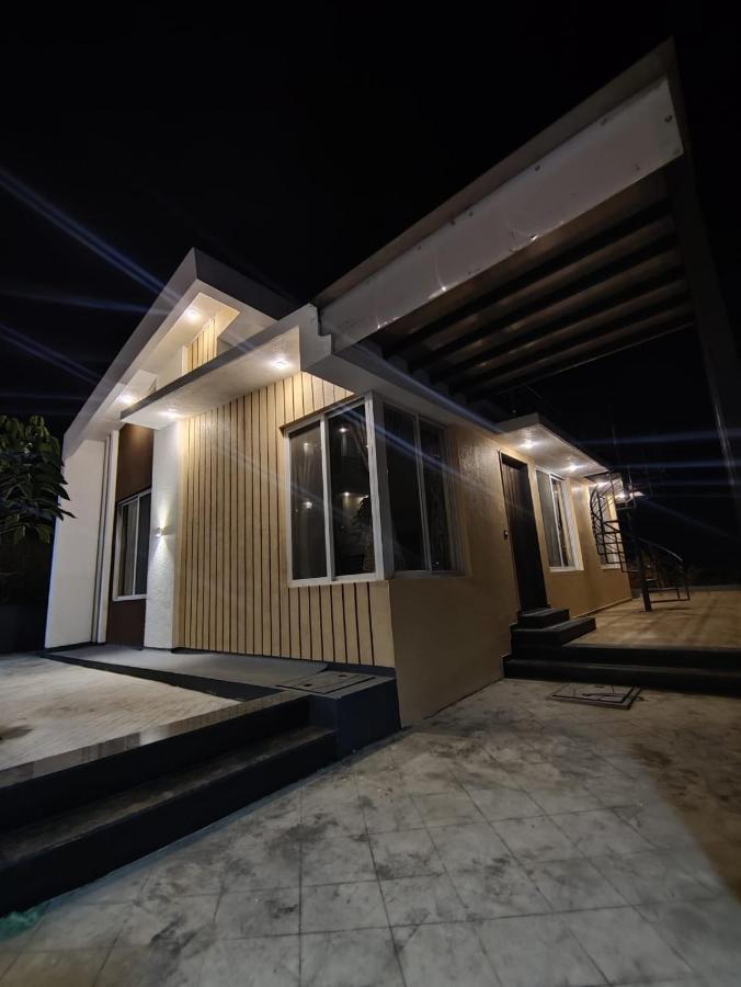 Royal Meadows Igatpuri 2Bhk Poolside Villa Екстериор снимка